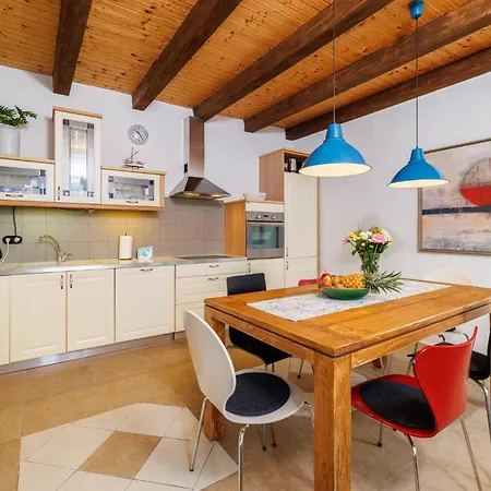 Holiday home Mediterranean Blue House *