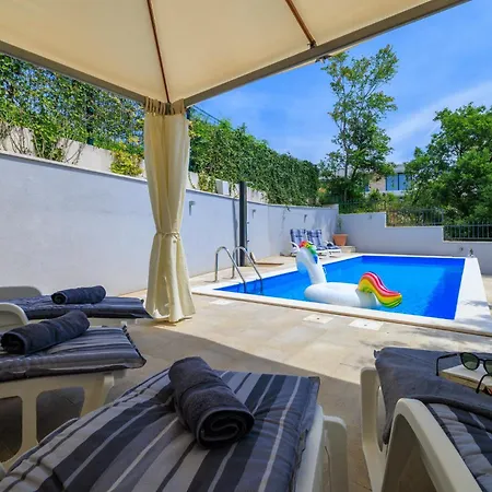 Сasa de vacaciones Mediterranean Blue House Crikvenica